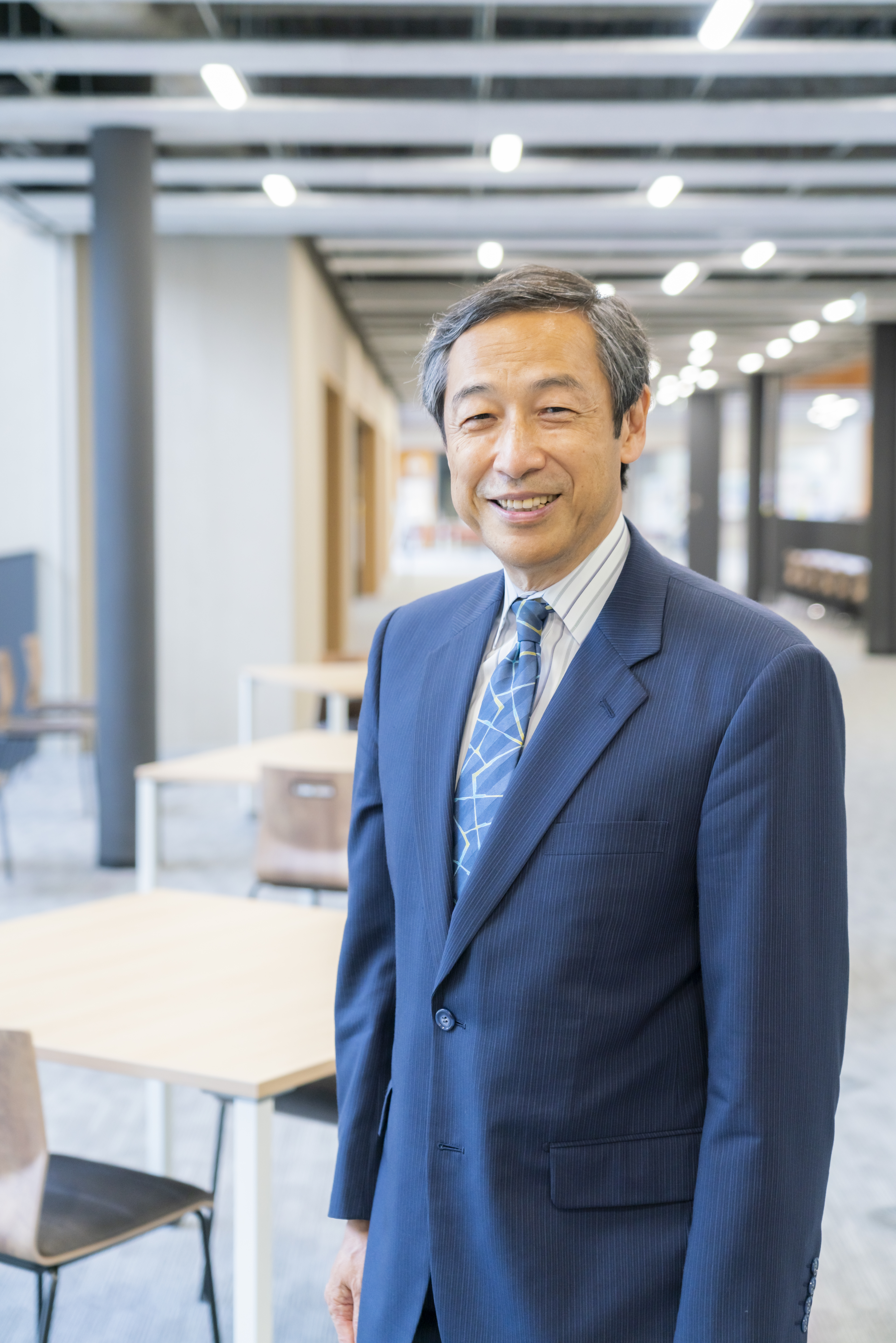 金田一真澄 学長