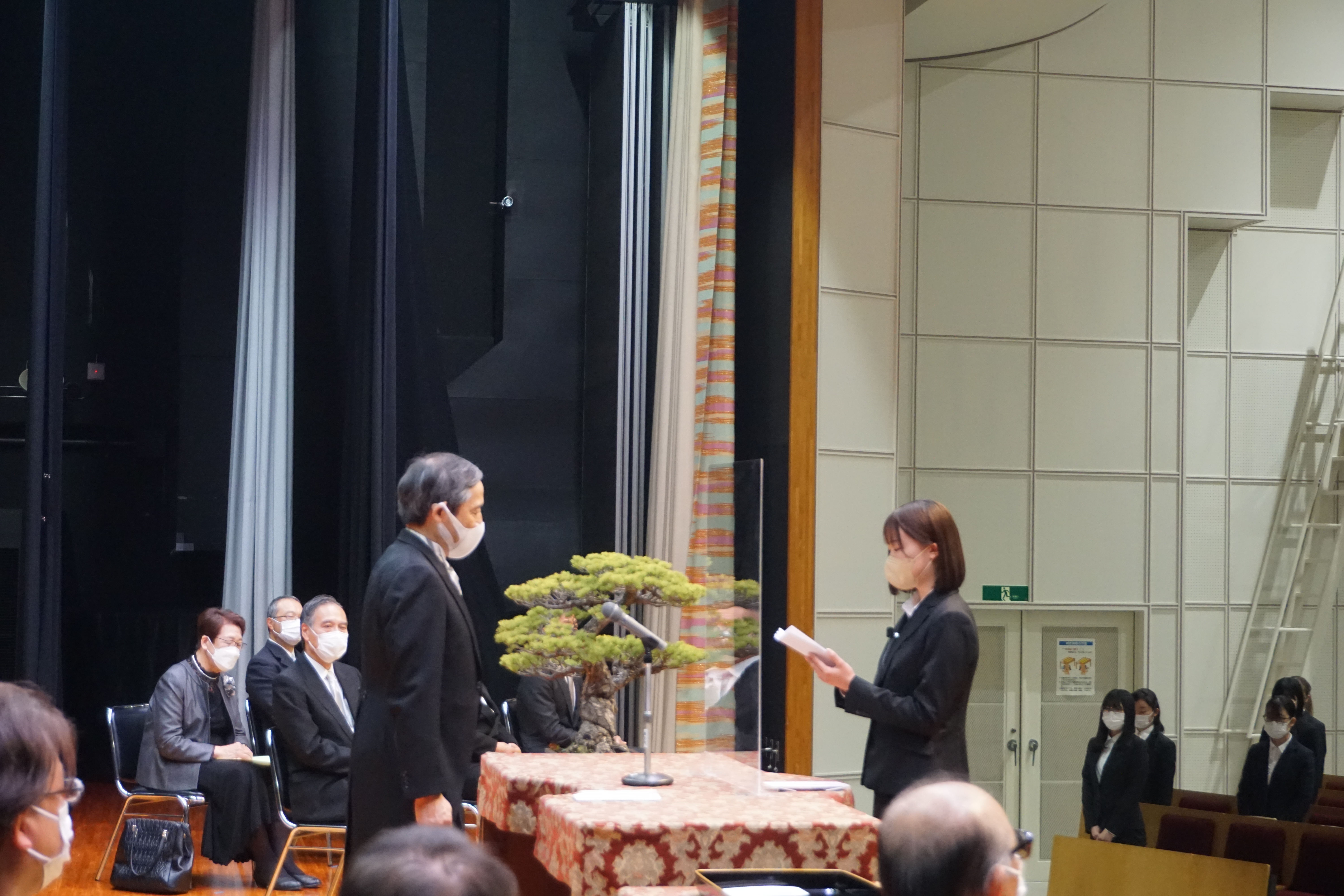 新入生宣誓の様子