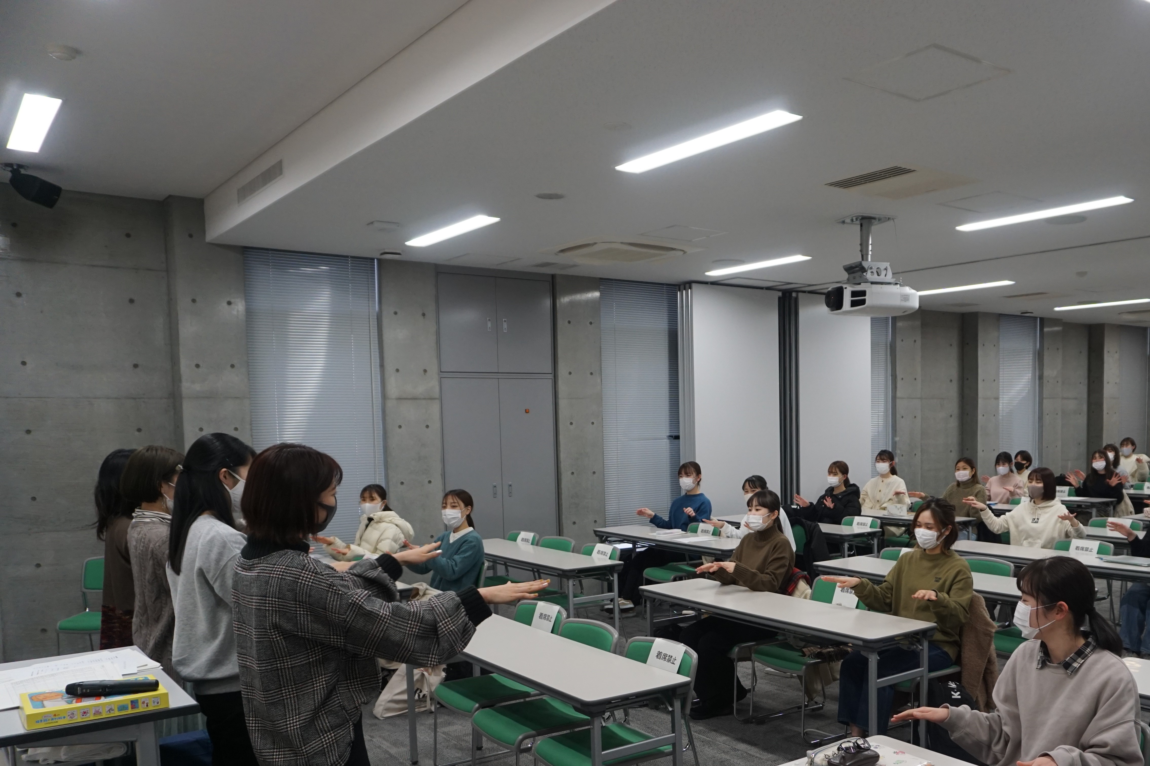 「保育カリキュラム論」の様子