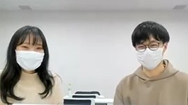 後輩からの質問に答える内定者の写真