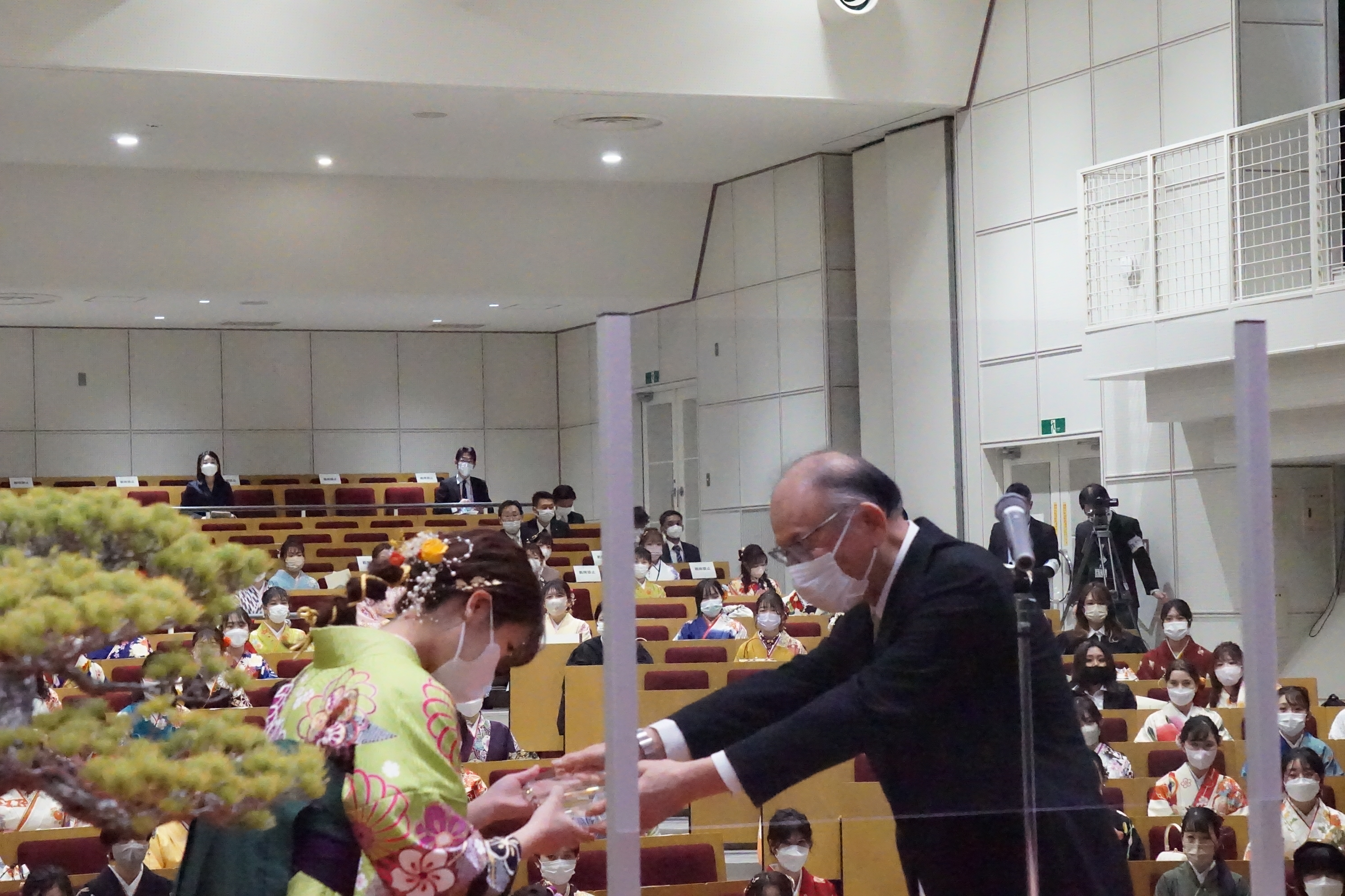 表彰（理事長賞）の様子