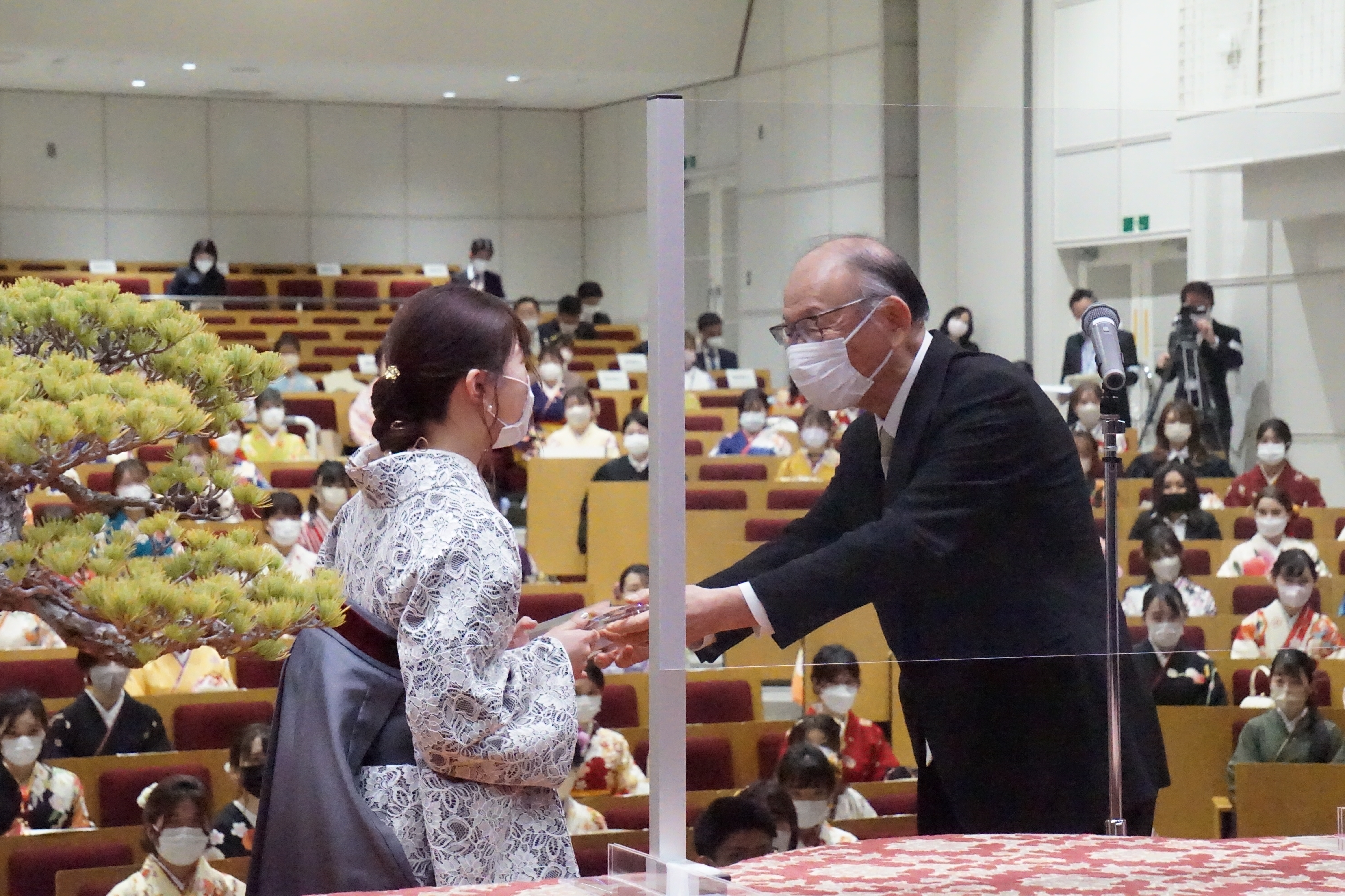 表彰（理事長賞）の様子