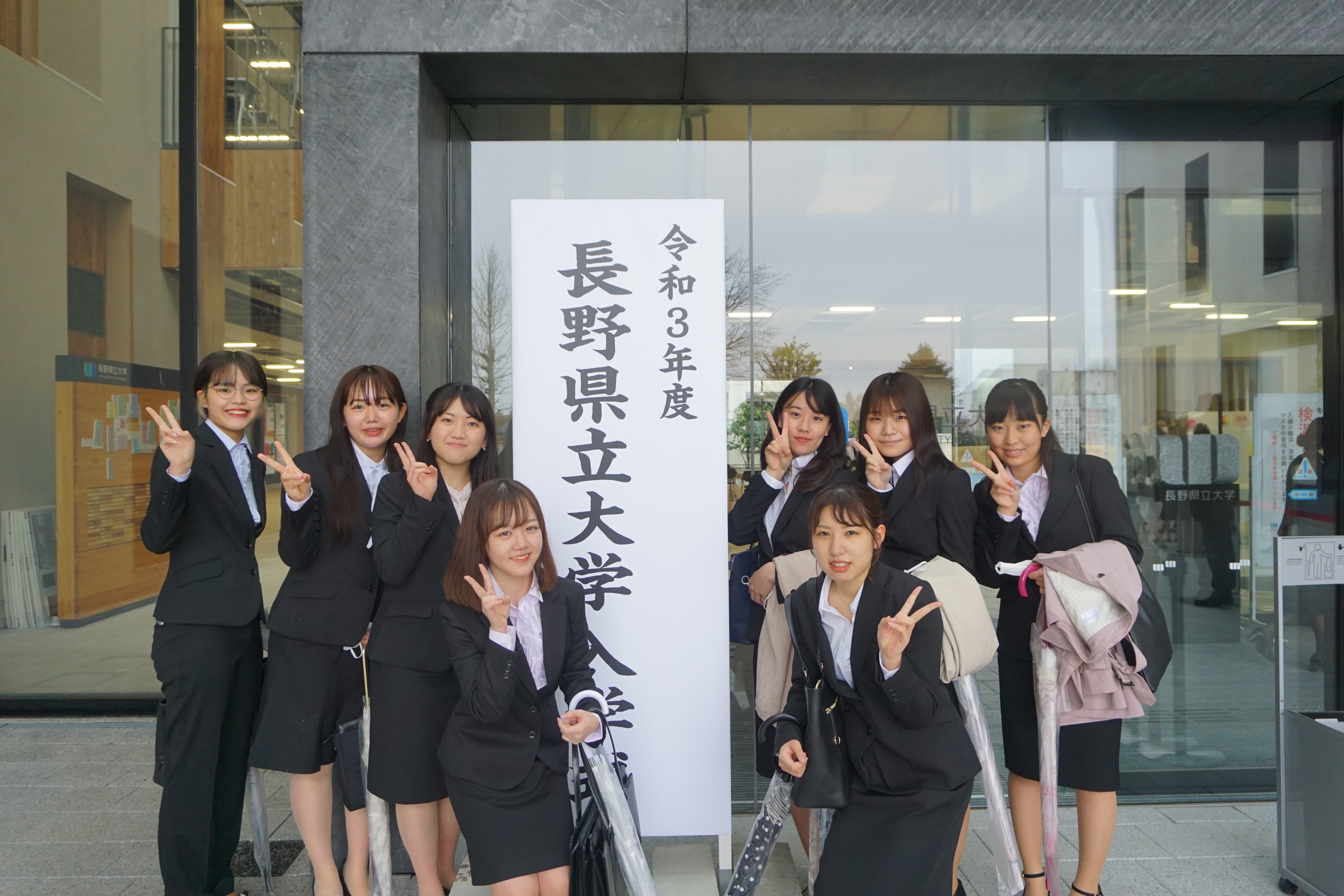 新入生の様子（撮影時のみマスクを外しました）
